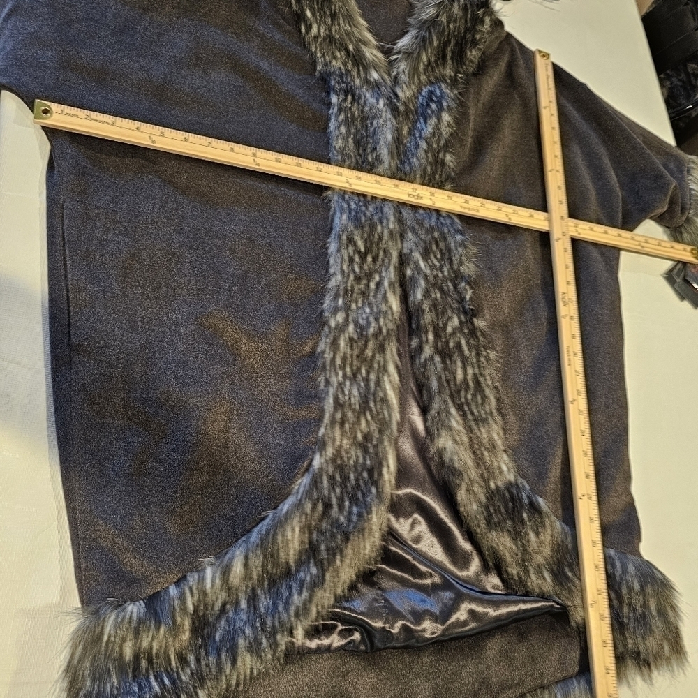 Nwt GRAY A BY ADRIENNE LANDAU QUEENS KIMONO WITH FAUX FUR TRIM MEDIUM - Picture 4 of 13
